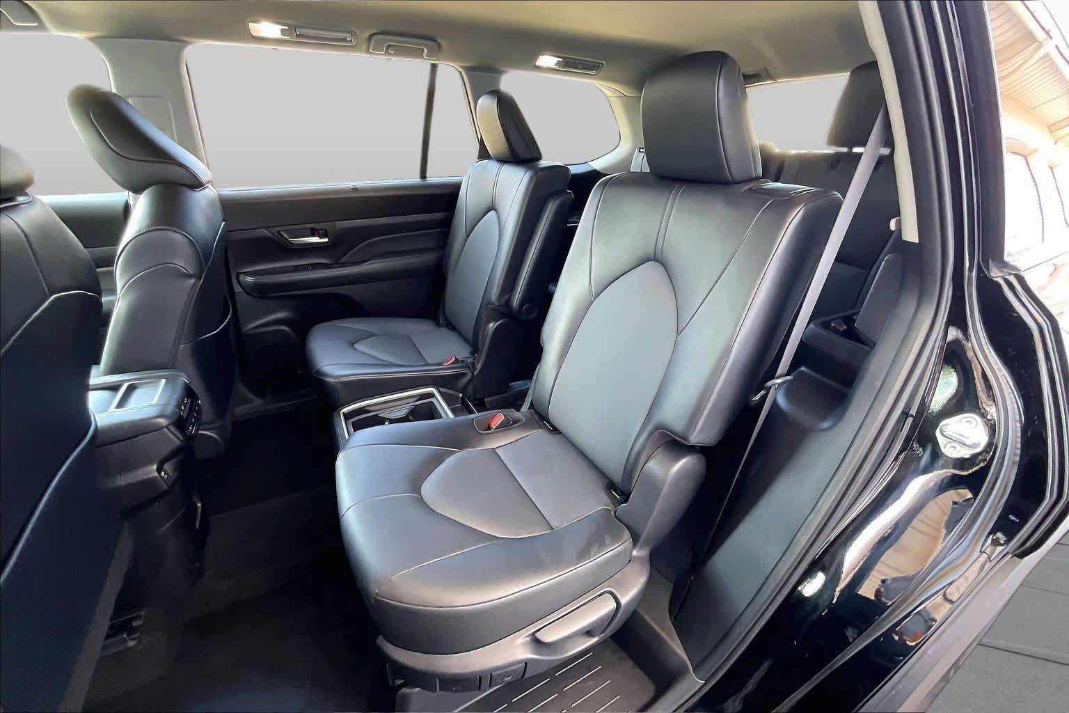 Used 2026 Toyota Grand Highlander AWD image 21