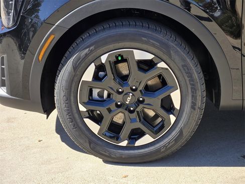 New 2026 Kia Sorento S image 8