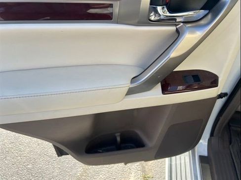 Used 2019 Lexus GX 460 Premium AWD/4WD image 29