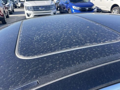 Used 2019 Mercedes-Benz C 300 Sedan image 4