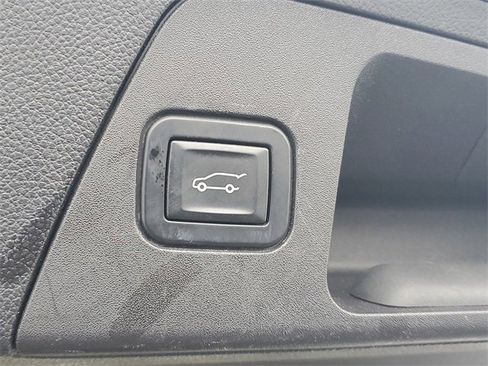 Certified 2017 Buick Envision Essence image 8