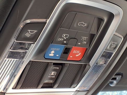 Used 2021 RAM 1500 Limited image 14