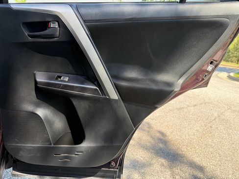 Used 2018 Toyota RAV4 LE w/ All Weather Liner Package FWD image 45