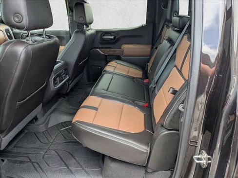 Used 2019 Chevrolet Silverado 1500 High Country w/ Technology Package AWD/4WD image 16