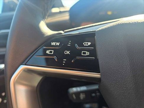 Used 2025 Audi Q6 e-tron Prestige AWD/4WD image 34