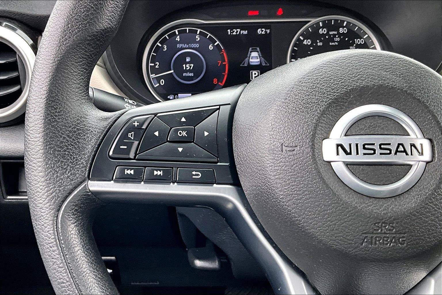 Used 2021 Nissan Versa SV FWD image 11