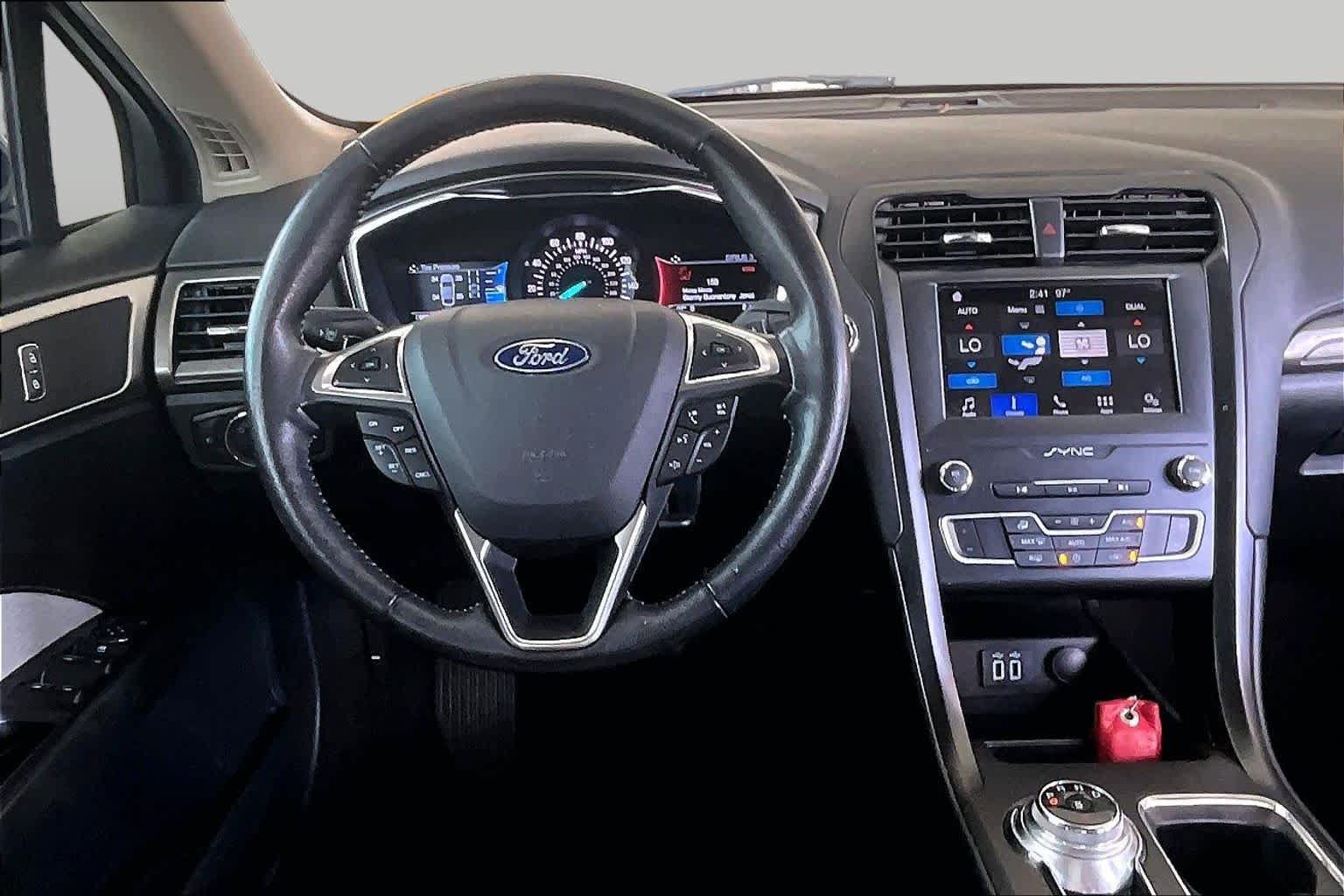 Used 2019 Ford Fusion SE w/ Equipment Group 151A FWD image 6