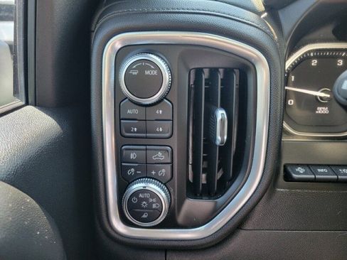 Used 2022 GMC Sierra 2500 Denali w/ Denali Ultimate Package AWD/4WD image 17
