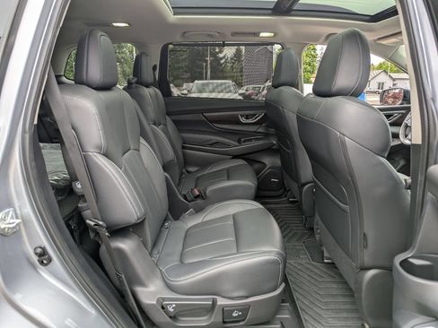 Used 2023 Subaru Ascent Touring AWD/4WD image 41