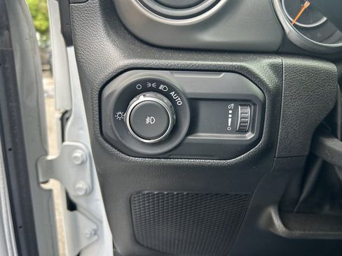 Used 2023 Jeep Wrangler Unlimited Sport AWD/4WD image 11