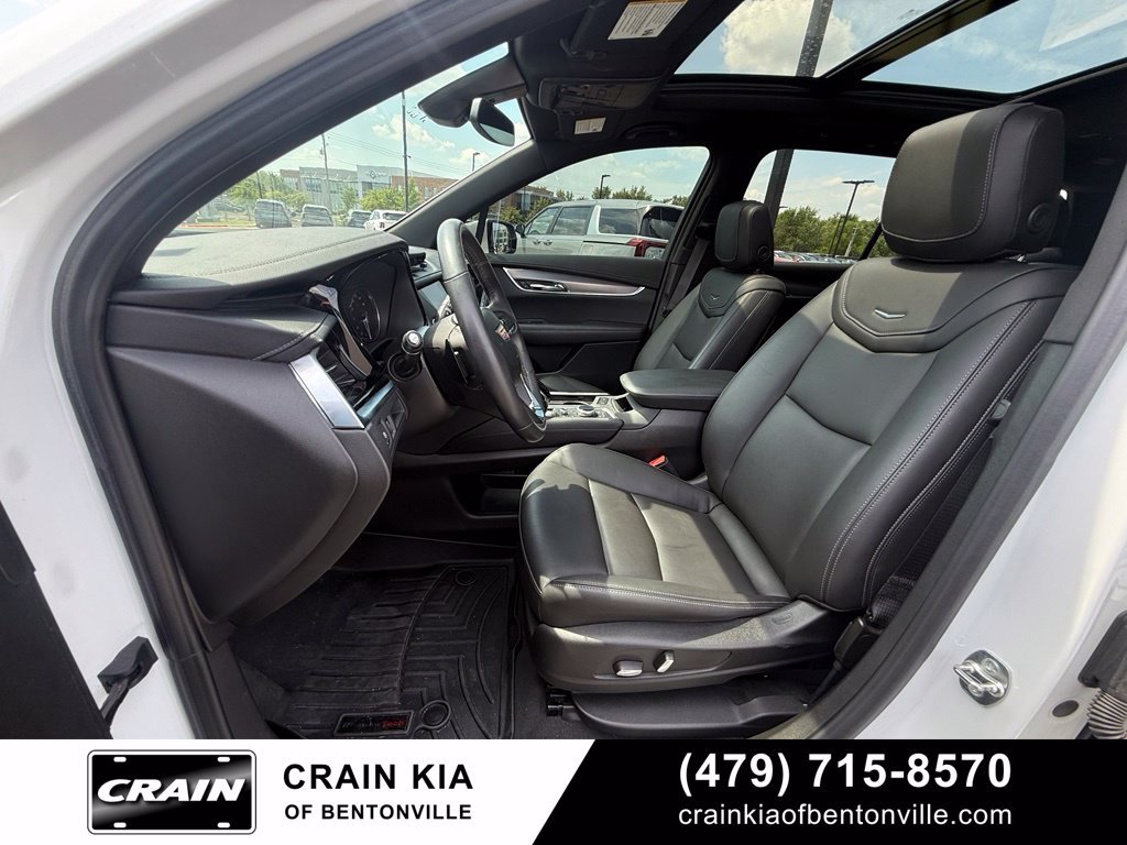 Used 2024 Cadillac XT6 Luxury AWD/4WD image 18