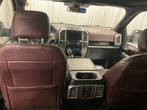 Used 2016 Ford F150 Platinum w/ Equipment Group 701A Luxury image 4