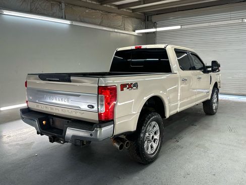 Used 2018 Ford F250 King Ranch w/ Chrome Package AWD/4WD image 10