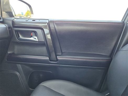 Used 2019 Toyota 4Runner TRD Off-Road image 18