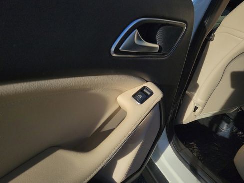 Certified 2018 Mercedes-Benz GLA 250 GLA 250 image 5