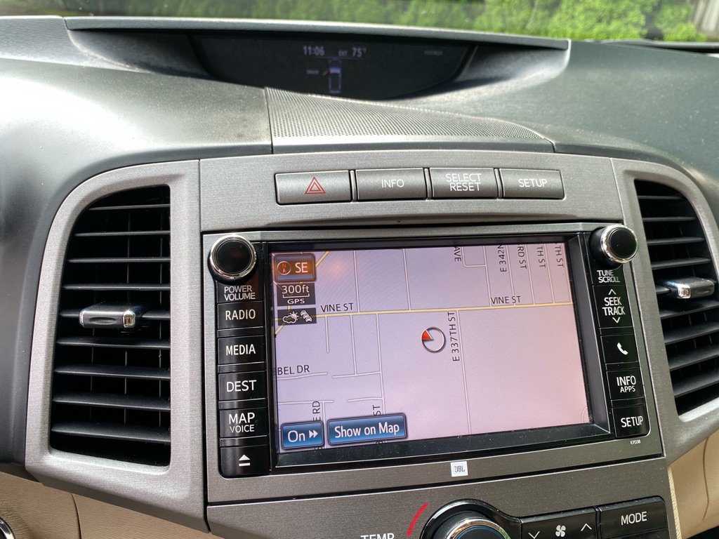 Used 2013 Toyota Venza Limited AWD/4WD image 16