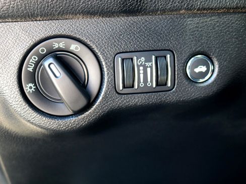 Used 2023 Dodge Challenger R/T w/ Blacktop Package image 19