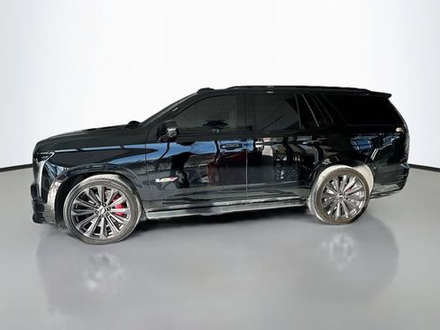 Used 2025 Cadillac Escalade V image 8