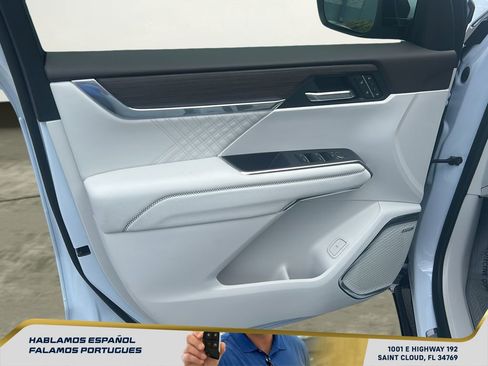 New 2026 GMC Acadia Denali w/ Super Cruise Package FWD image 10