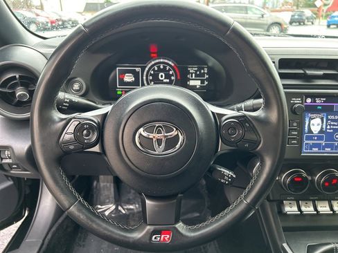 Used 2022 Toyota GR86 image 13