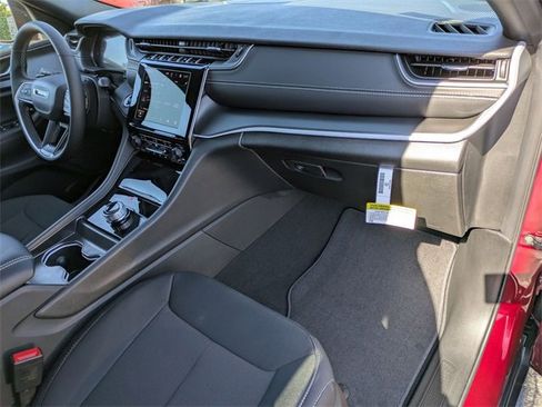 New 2025 Jeep Grand Cherokee L Laredo w/ Luxury Tech Group I image 29