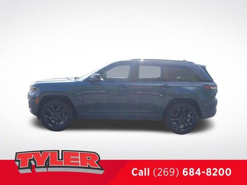 New 2026 Jeep Grand Cherokee Limited AWD/4WD image 4