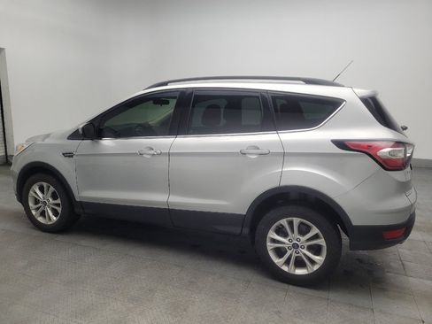 Used 2017 Ford Escape SE w/ Equipment Group 201A image 3