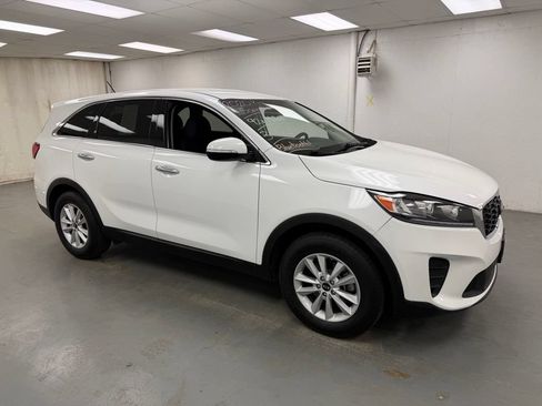 Used 2020 Kia Sorento L FWD image 8
