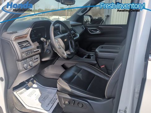 Used 2023 Chevrolet Tahoe Premier w/ Premium Package AWD/4WD image 15