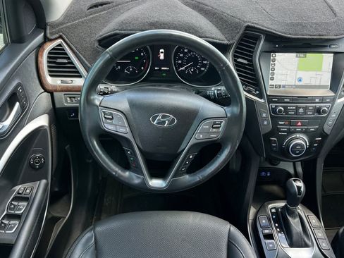Used 2018 Hyundai Santa Fe Sport w/ 2.0T Ultimate Tech Package 05 FWD image 16