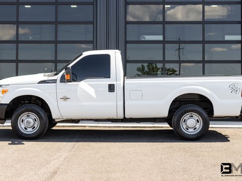 Used 2014 Ford F250 XL w/ Power Equipment Group AWD/4WD image 4