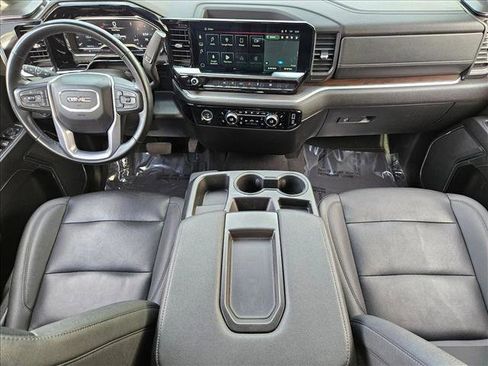 Used 2024 GMC Sierra 1500 SLT image 15