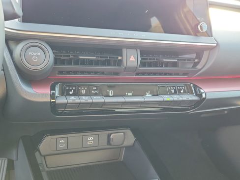 New 2026 Toyota Prius Plug-In Hybrid FWD image 27