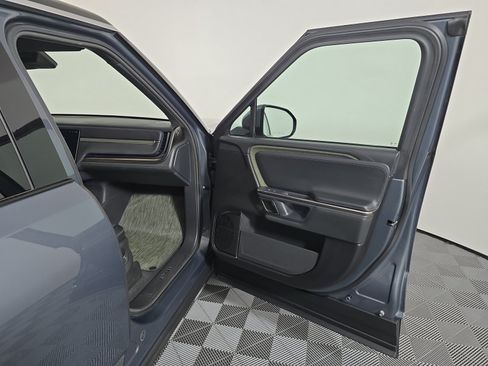 Used 2024 Rivian R1S Adventure Dual AWD/4WD image 18
