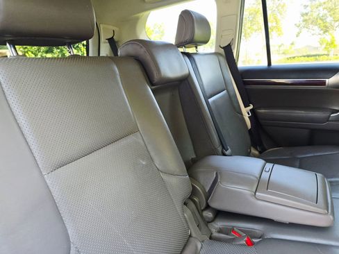 Used 2011 Lexus GX 460 Premium image 35