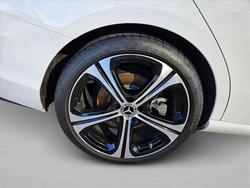Used 2024 Mercedes-Benz C 300 Sedan image 23