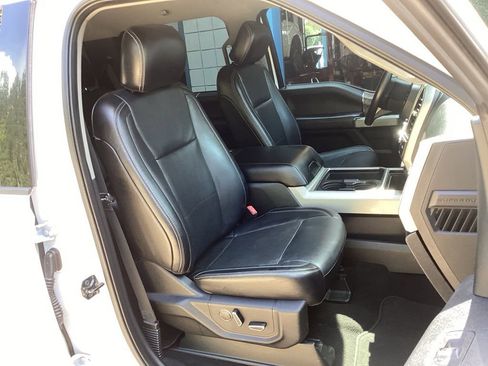 Used 2019 Ford F250 Lariat w/ Lariat Ultimate Package AWD/4WD image 32