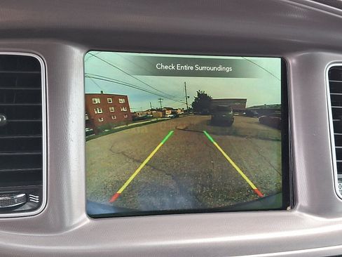 Used 2023 Dodge Charger SXT image 17