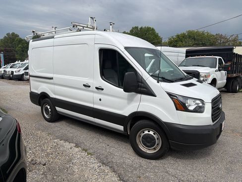 Used 2019 Ford Transit 150 130 Medium Roof RWD image 7