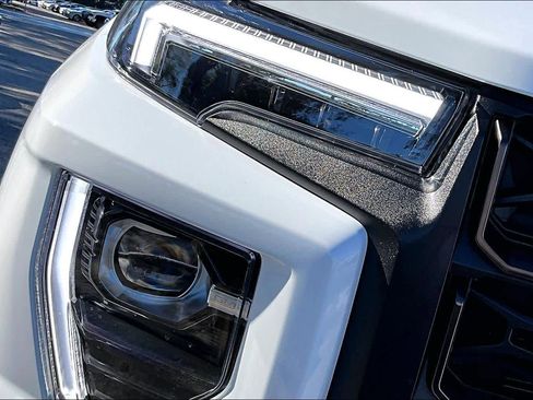 Used 2024 GMC Canyon AT4X image 26