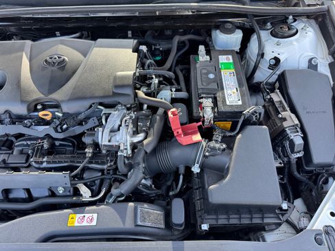 Used 2019 Toyota Camry SE w/ Carpet Mat Package FWD image 20