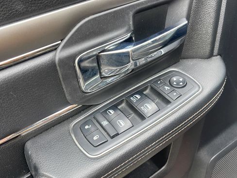 Used 2018 RAM 2500 Laramie w/ Sport Appearance Group AWD/4WD image 12