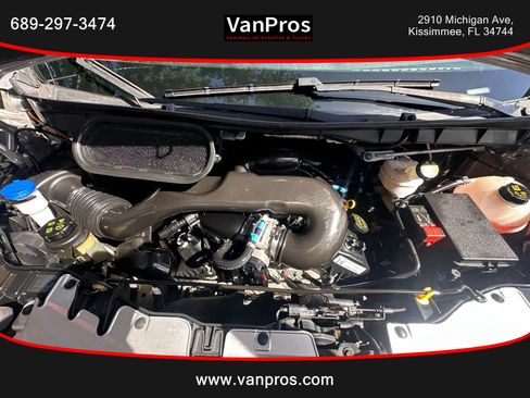 Used 2017 Ford Transit 350 XLT image 17