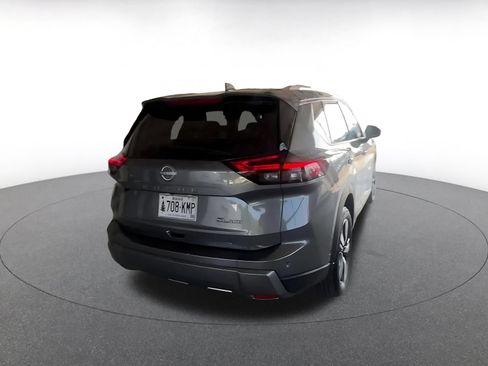 Used 2026 Nissan Rogue SL AWD/4WD image 13