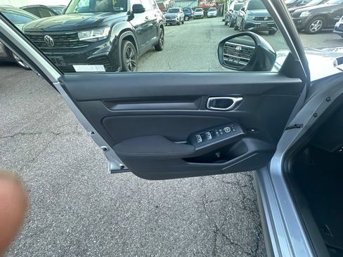 Used 2024 Honda Civic Sport image 10