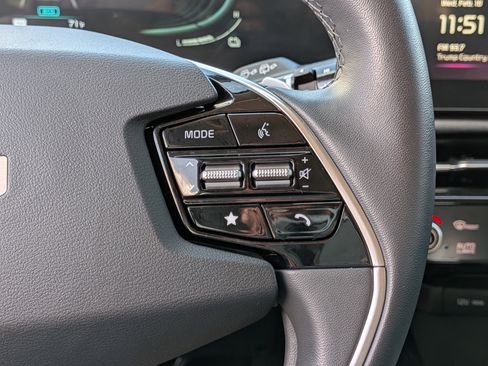 Used 2024 Kia Niro EX image 26