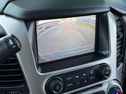 Used 2015 GMC Yukon Denali w/ Touring Package AWD/4WD image 38