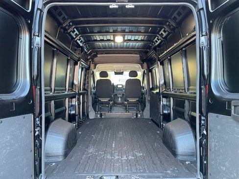 New 2026 RAM ProMaster 2500 w/ Quick Order Package 22G SLT FWD image 25