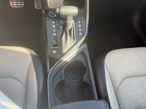 Used 2023 Kia Niro SX Touring FWD image 15