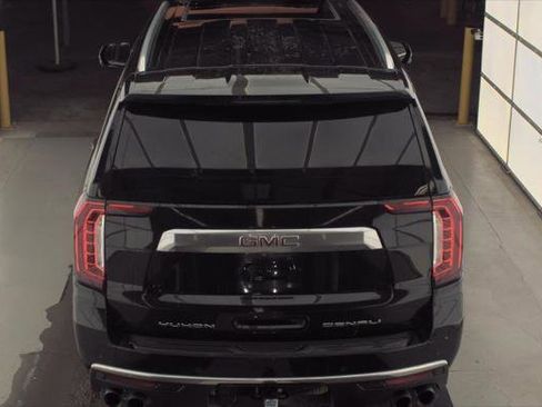 Used 2021 GMC Yukon Denali w/ Denali Premium Package RWD image 8